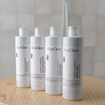 Shampooing cheveux anti-gras / anti-pellicules